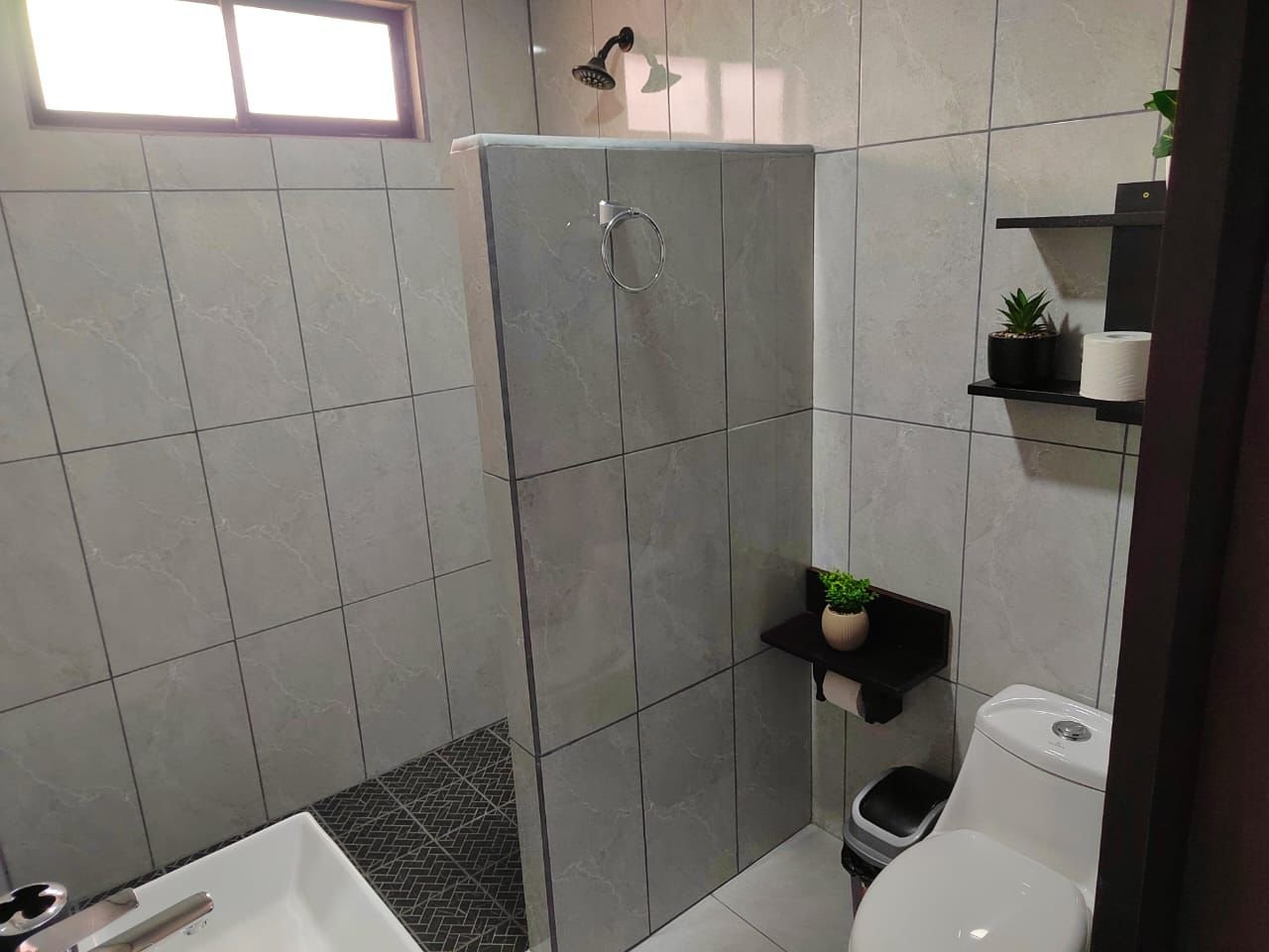 0f733f3e-774b-4257-a8b8-62f87f86c27d