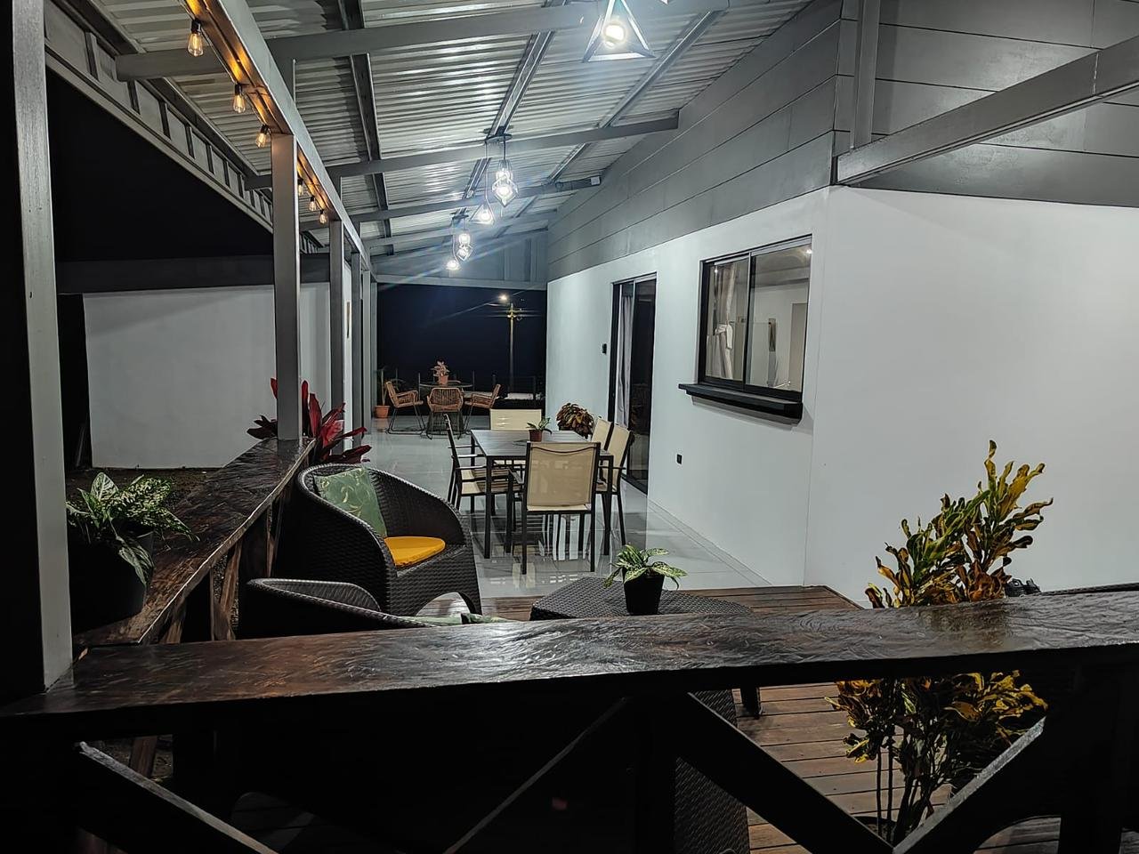 3008dce6-a1dd-4a93-a068-7627b8b9c253